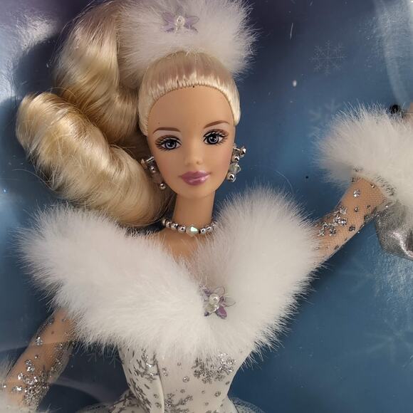 Winter's Reflection Barbie 2002 Vintage Collectible Mattel 55682 Doll - NRFB - Picture 2 of 16